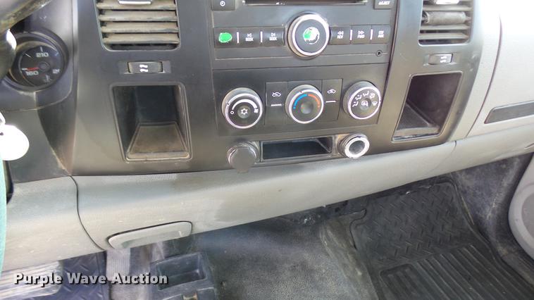 image for item DF3275 2007 Chevrolet Silverado 1500 pickup truck