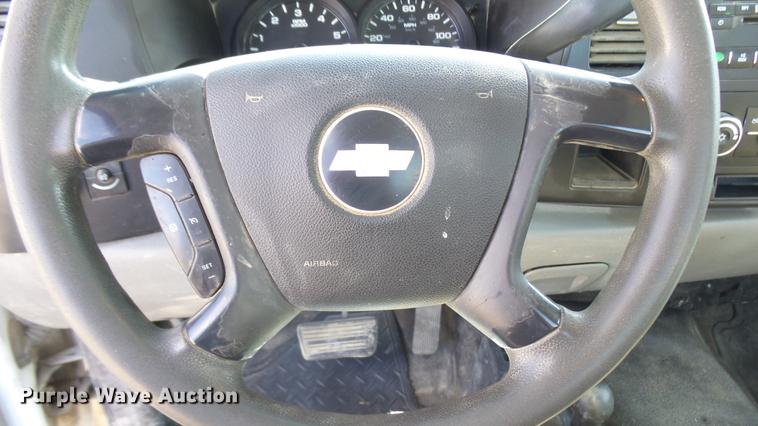 image for item DF3275 2007 Chevrolet Silverado 1500 pickup truck
