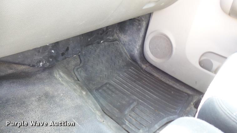 image for item DF3275 2007 Chevrolet Silverado 1500 pickup truck