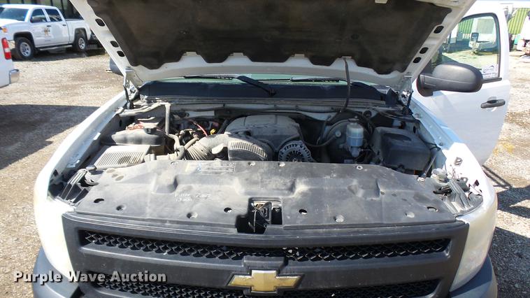 image for item DF3275 2007 Chevrolet Silverado 1500 pickup truck