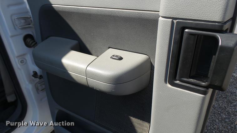 image for item DF3276 2008 Ford F150 XLT SuperCab pickup truck