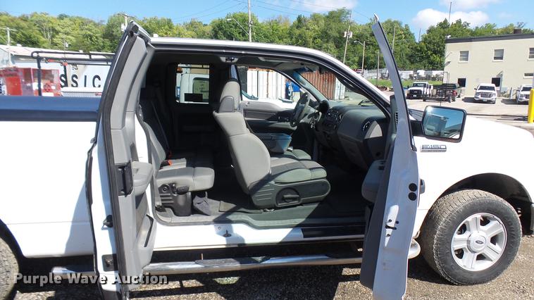 image for item DF3276 2008 Ford F150 XLT SuperCab pickup truck