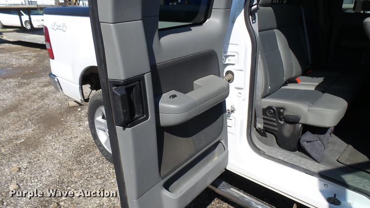 image for item DF3276 2008 Ford F150 XLT SuperCab pickup truck