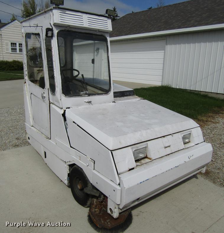 image for item DF3851 1983 Tennant Power Sweeper 365 sweeper