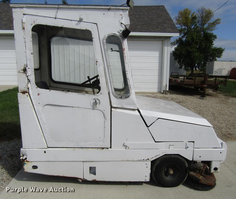 image for item DF3851 1983 Tennant Power Sweeper 365 sweeper