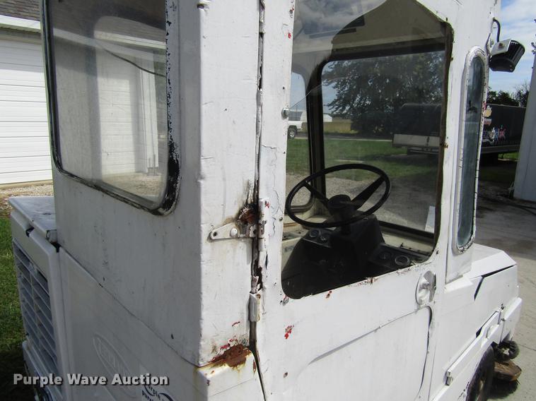 image for item DF3851 1983 Tennant Power Sweeper 365 sweeper