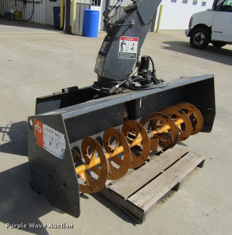 FFC snow blower in Waterloo, IA Item DF3852 sold Purple Wave