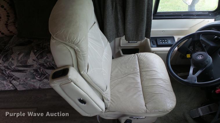 image for item DF4318 1997 Freightliner Holiday Rambler RV