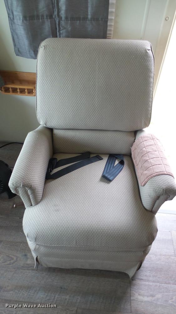 image for item DF4318 1997 Freightliner Holiday Rambler RV