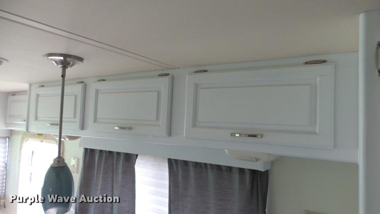 image for item DF4318 1997 Freightliner Holiday Rambler RV