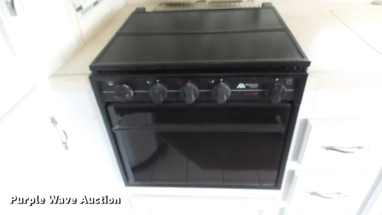 image for item DF4318 1997 Freightliner Holiday Rambler RV