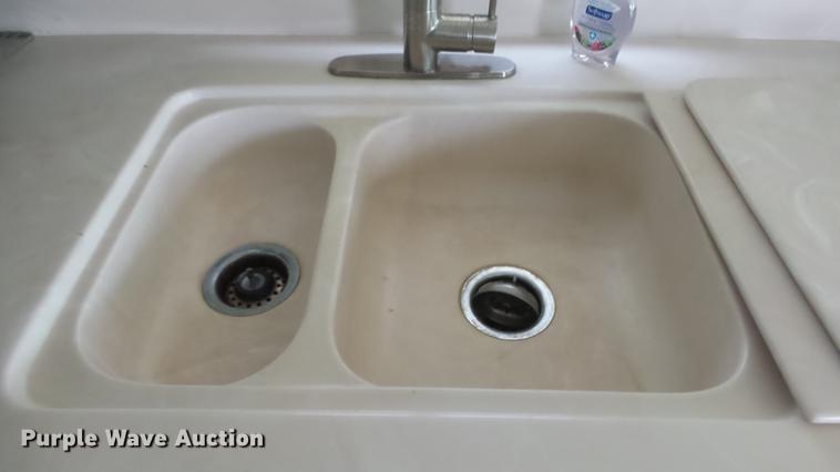 image for item DF4318 1997 Freightliner Holiday Rambler RV