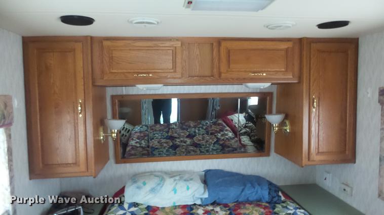 image for item DF4318 1997 Freightliner Holiday Rambler RV