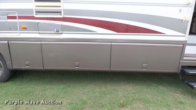 image for item DF4318 1997 Freightliner Holiday Rambler RV