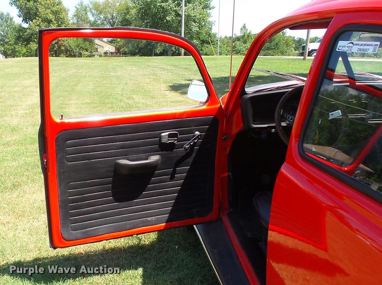 image for item DM9897 1972 Volkswagen Beetle