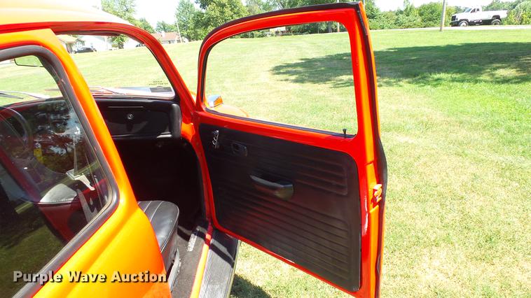 image for item DM9897 1972 Volkswagen Beetle