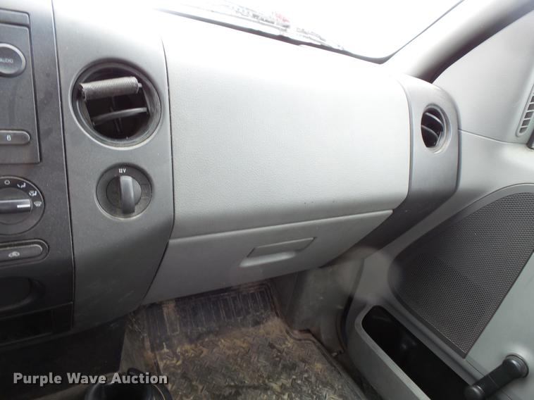 image for item DW9633 2007 Ford F150 pickup truck