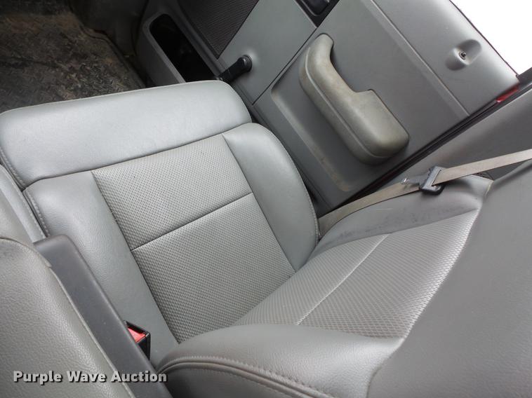 image for item DW9633 2007 Ford F150 pickup truck