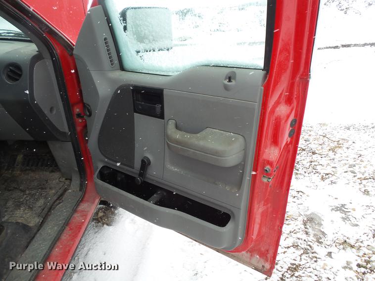 image for item DW9633 2007 Ford F150 pickup truck