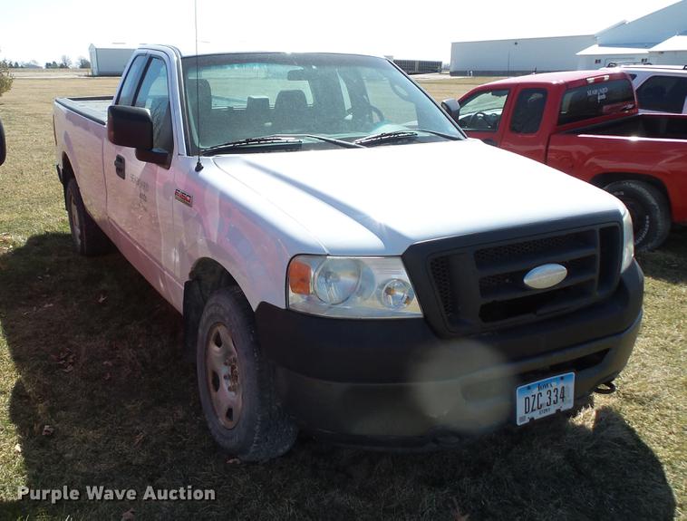 image for item DW9637 2006 Ford F150 SuperCab pickup truck