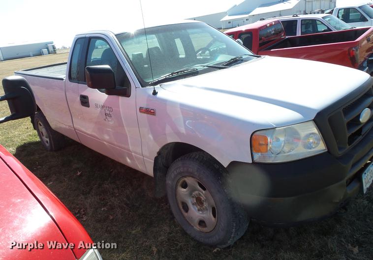 image for item DW9637 2006 Ford F150 SuperCab pickup truck
