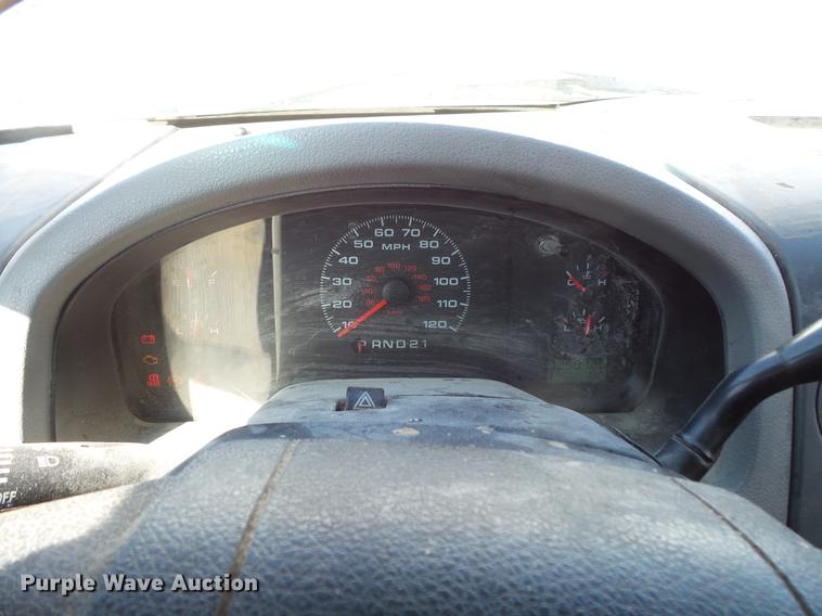 image for item DW9637 2006 Ford F150 SuperCab pickup truck