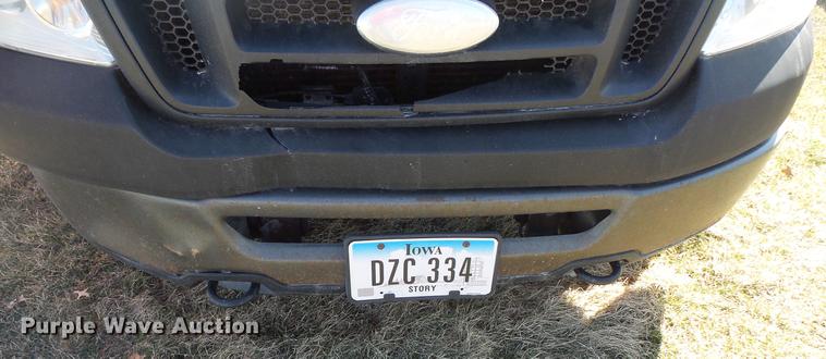 image for item DW9637 2006 Ford F150 SuperCab pickup truck