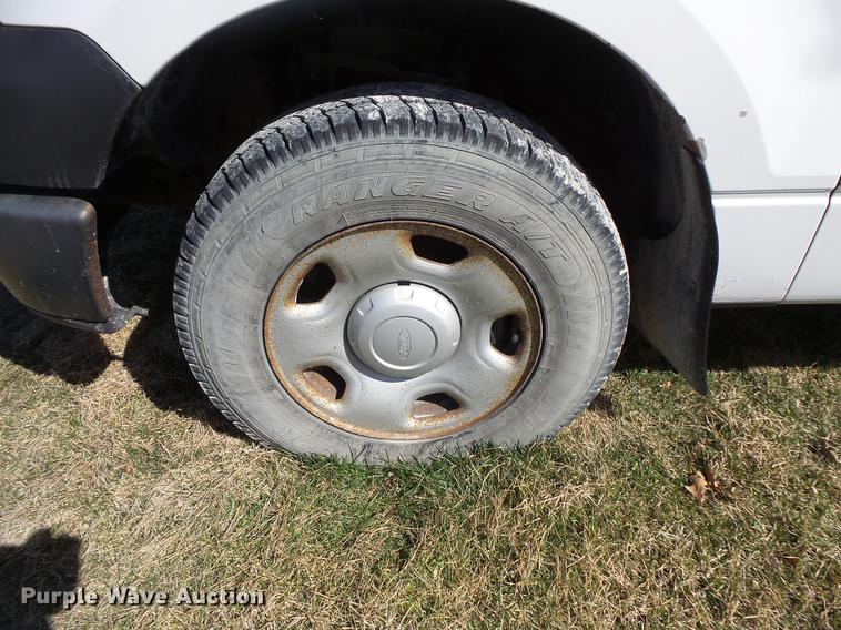 image for item DW9637 2006 Ford F150 SuperCab pickup truck