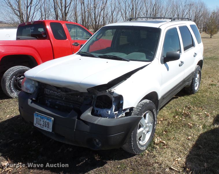 image for item DW9639 2006 Ford Escape SUV