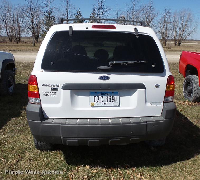 image for item DW9639 2006 Ford Escape SUV