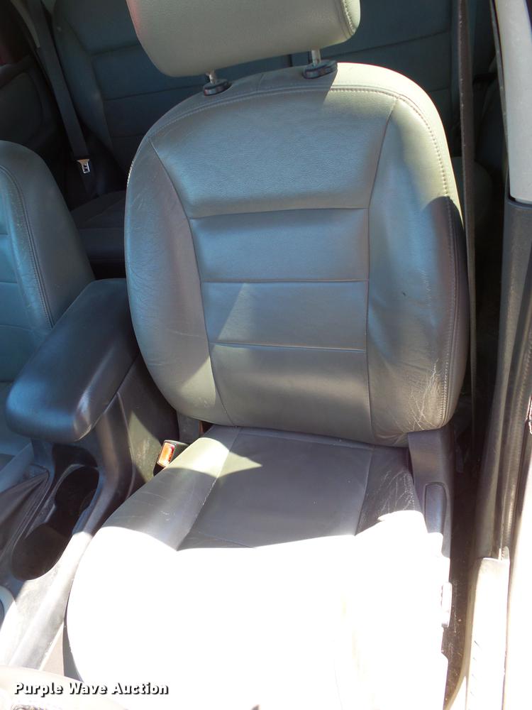 image for item DW9639 2006 Ford Escape SUV