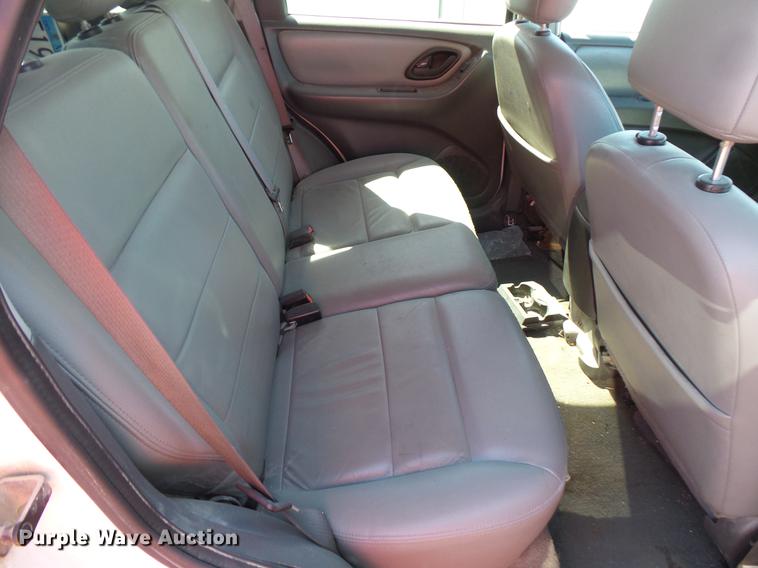 image for item DW9639 2006 Ford Escape SUV