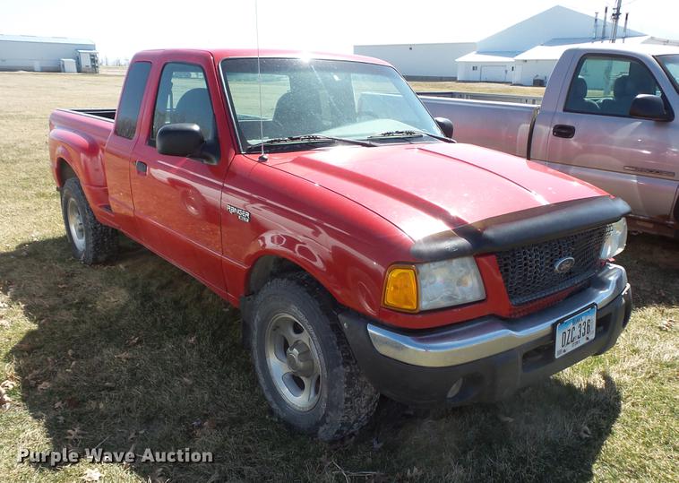 image for item DW9641 2001 Ford Ranger XLT SuperCab pickup truck