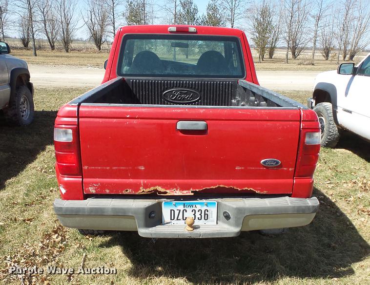 image for item DW9641 2001 Ford Ranger XLT SuperCab pickup truck
