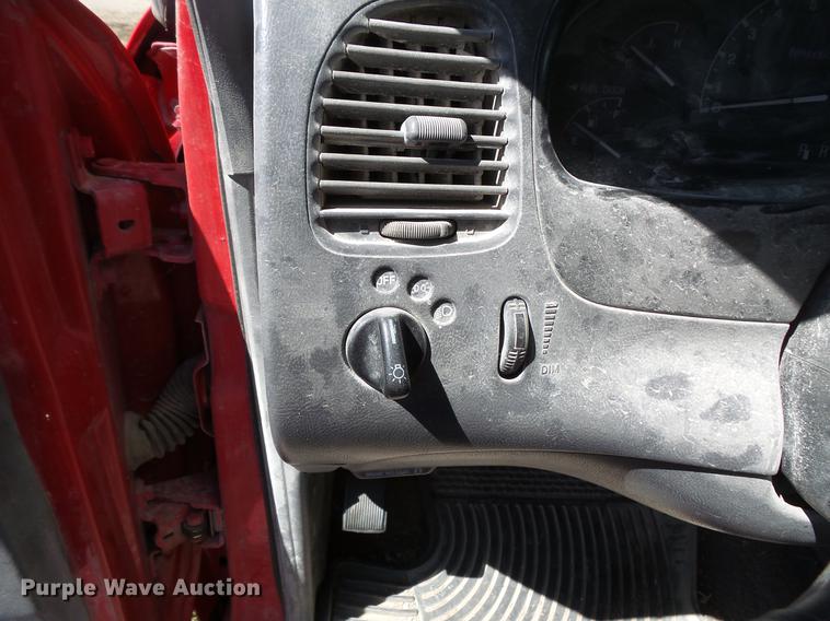 image for item DW9641 2001 Ford Ranger XLT SuperCab pickup truck