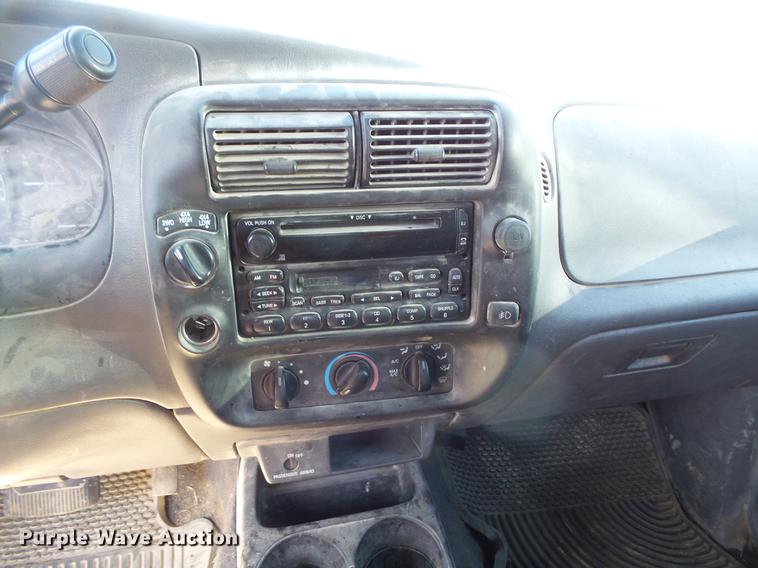 image for item DW9641 2001 Ford Ranger XLT SuperCab pickup truck