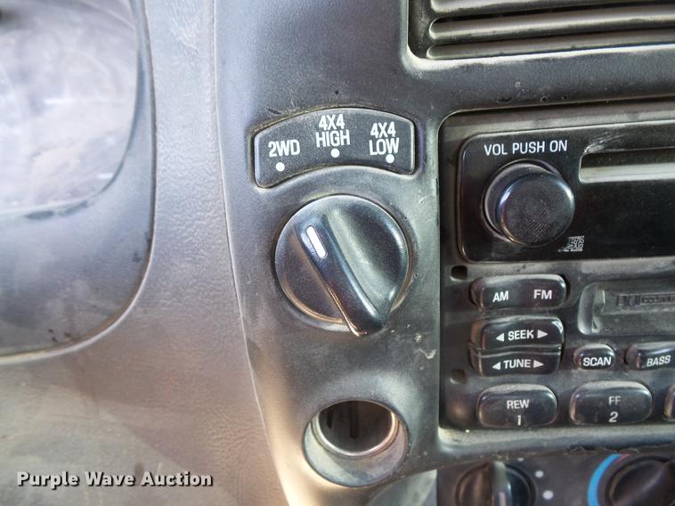 image for item DW9641 2001 Ford Ranger XLT SuperCab pickup truck