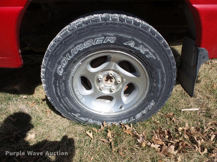 image for item DW9641 2001 Ford Ranger XLT SuperCab pickup truck