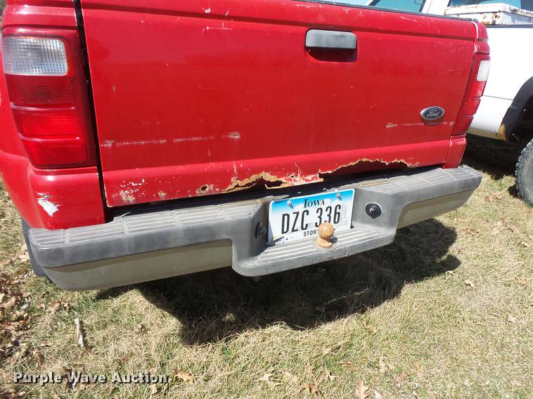 image for item DW9641 2001 Ford Ranger XLT SuperCab pickup truck