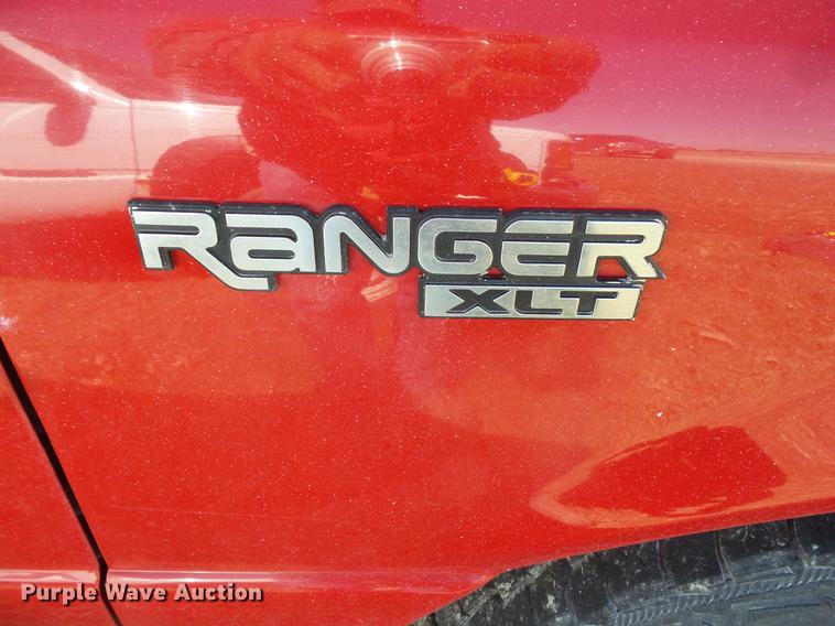 image for item DW9641 2001 Ford Ranger XLT SuperCab pickup truck