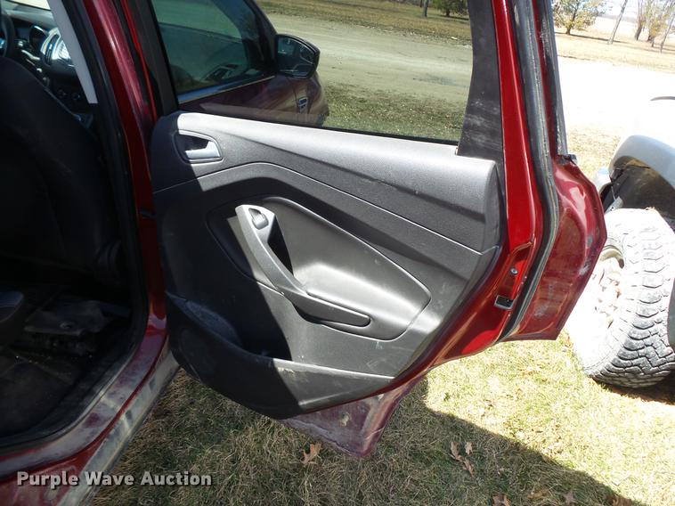 image for item DW9643 2013 Ford Escape SUV