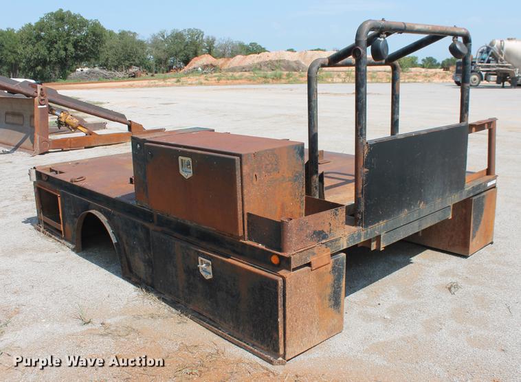 image for item DZ9975 Welding Service truck bed