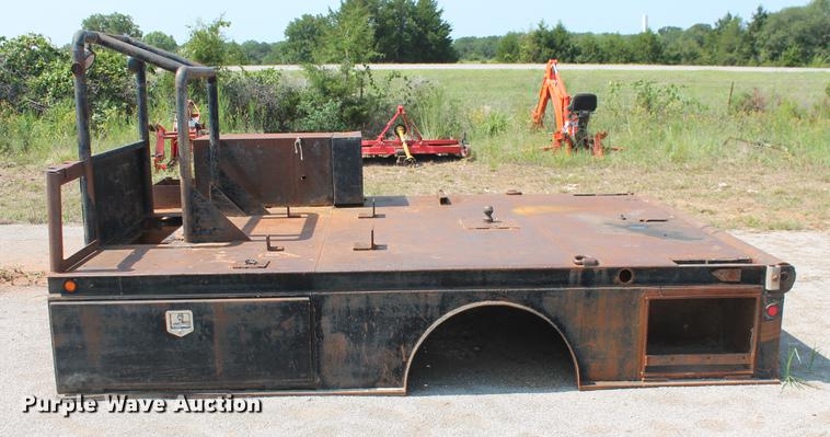 image for item DZ9975 Welding Service truck bed