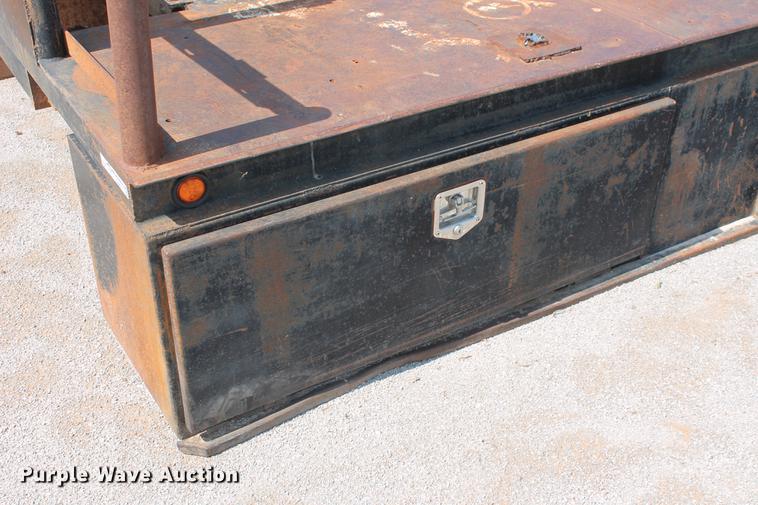 image for item DZ9975 Welding Service truck bed