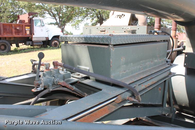 image for item DZ9982 1988 MB SW112R sweeper