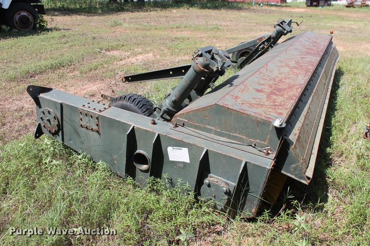 image for item DZ9982 1988 MB SW112R sweeper