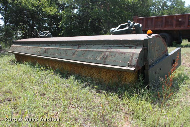 image for item DZ9982 1988 MB SW112R sweeper