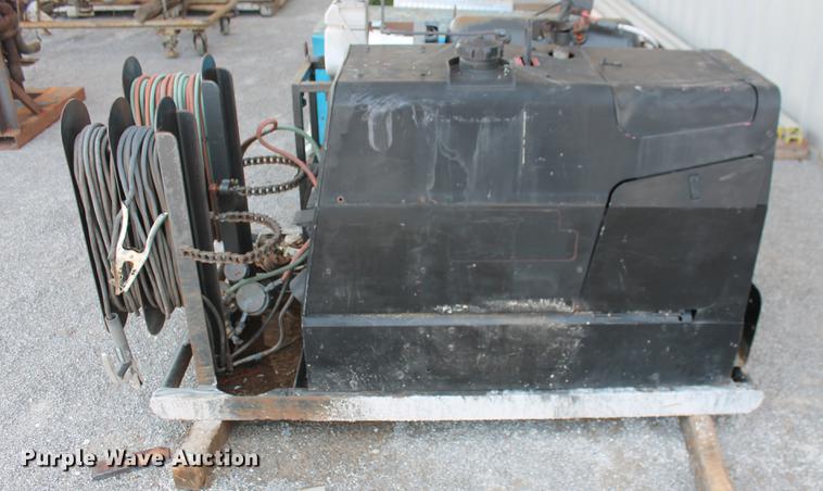 image for item DZ9986 Lincoln Ranger 305G welder