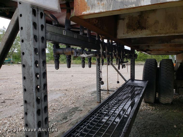 image for item EF9829 (12) 65 gallon bulk oil barrels