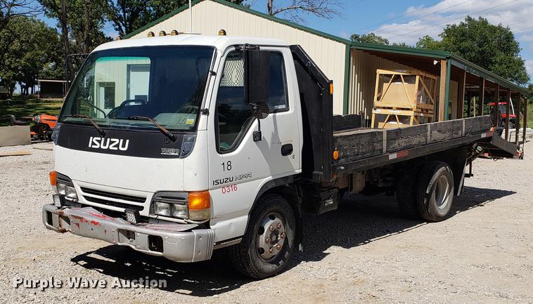 image for item EF9847 1996 Isuzu NPR flatbed truck